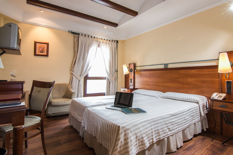 Hotel Abades Benacazon Exterior photo